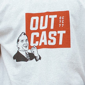 T-shirt  Blanc avec texte et cadre rouge 